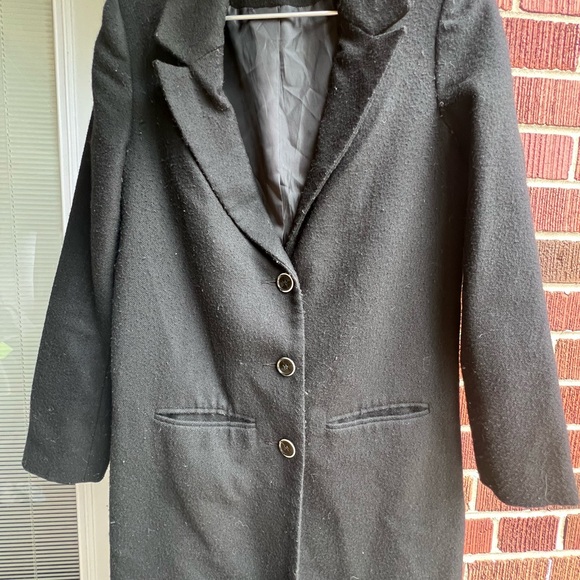 Woman coat - Picture 2 of 3